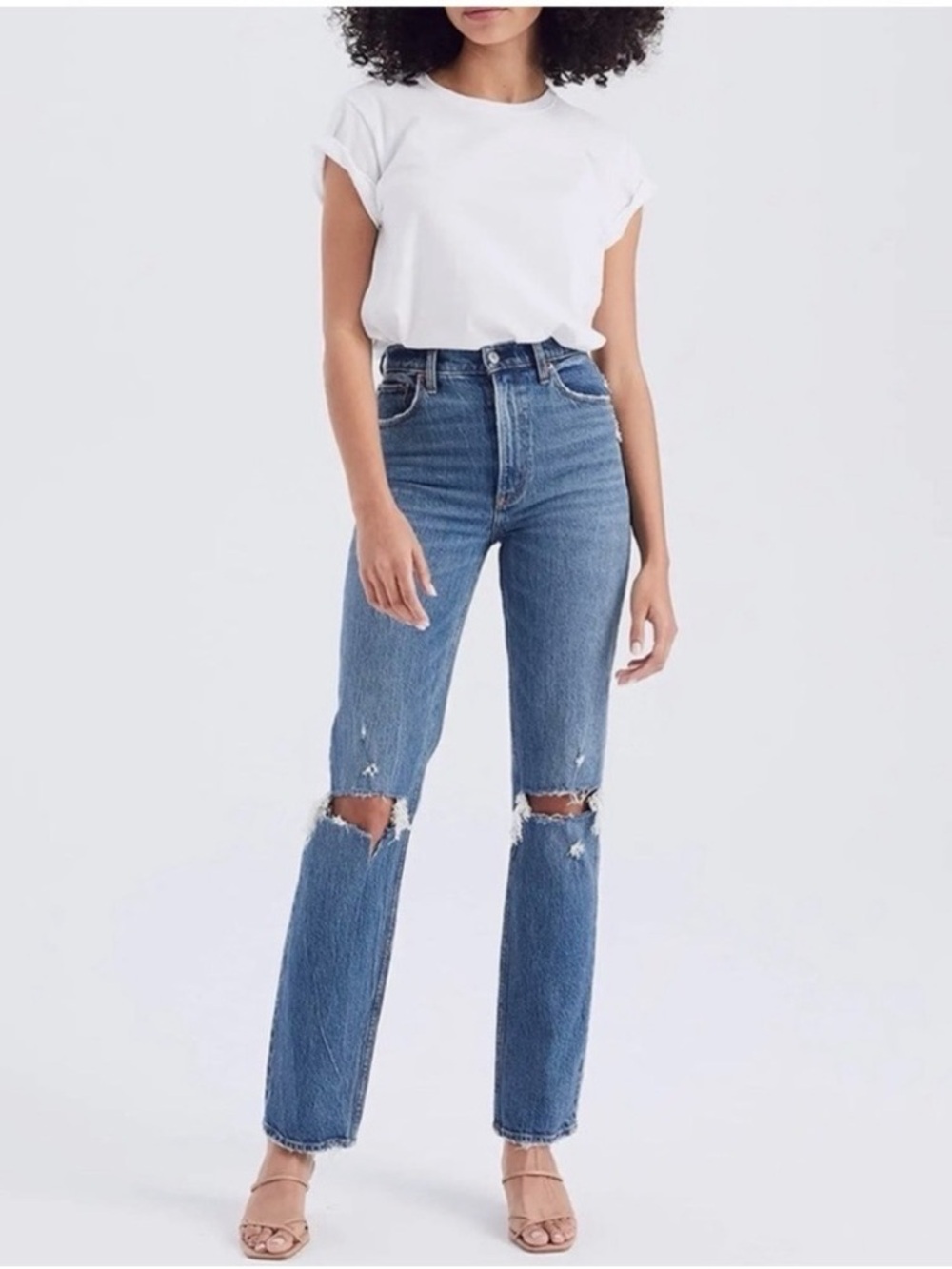 Abercrombie & Fitch: The 90’a Straight Ultra High Rise 28/6s (short)